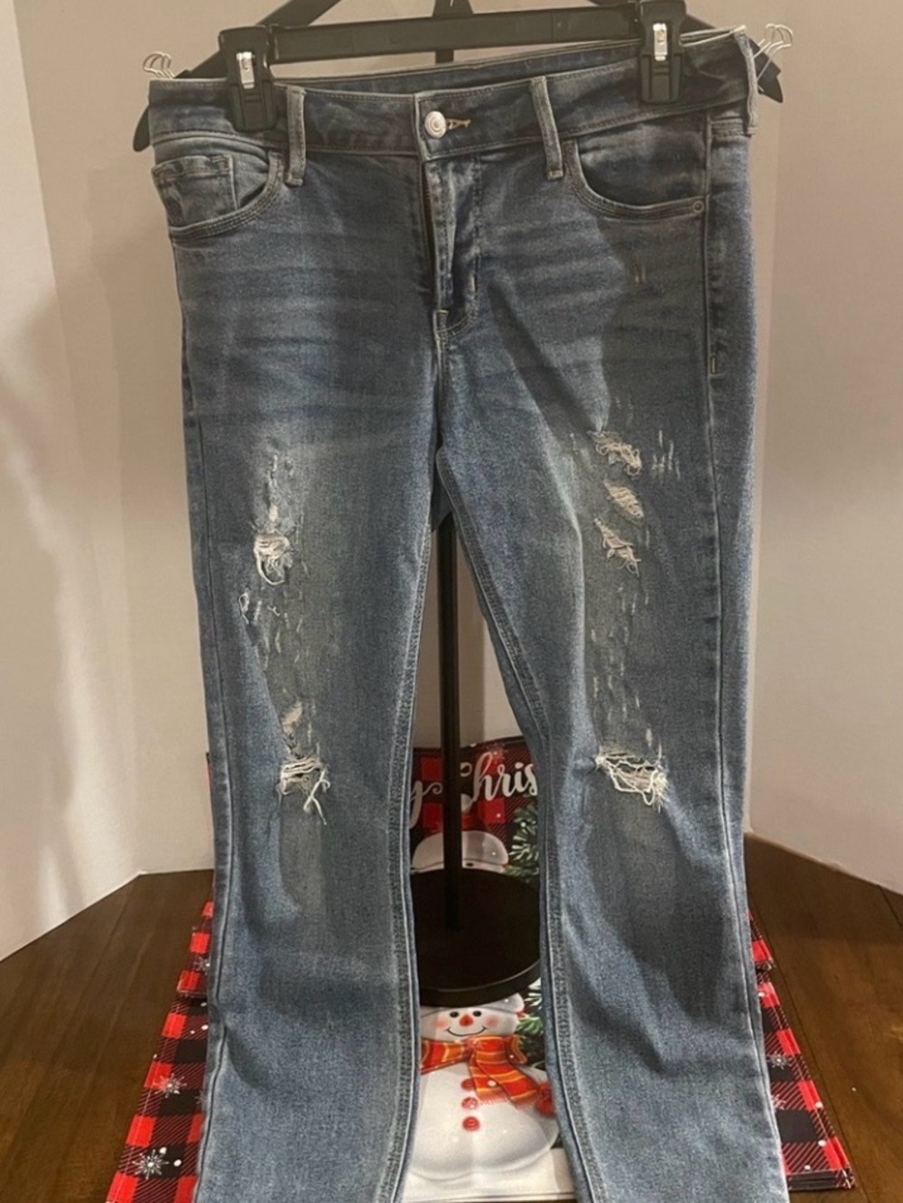Women’s Distressed Jeans Ripped Light Wash Denim Trendy Casual Pants